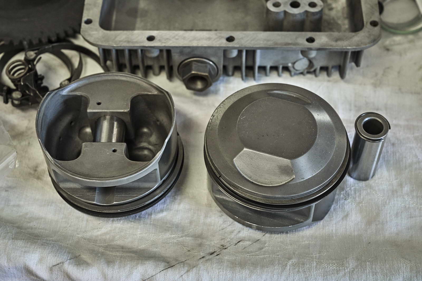 Guzzi Motor Zusammenbau René Nesselhauf